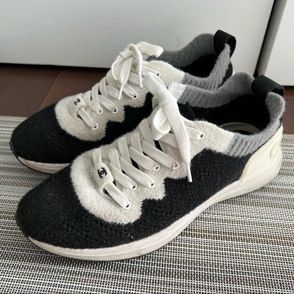 Chanel Knit CC Logo Sneakers - Picture 2 of 6